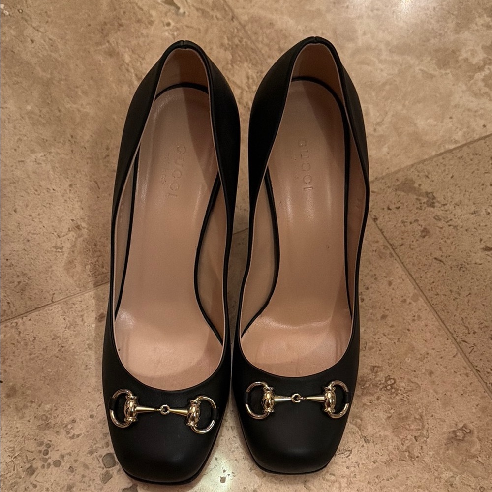 Gucci Black Leather Horsebit Pumps